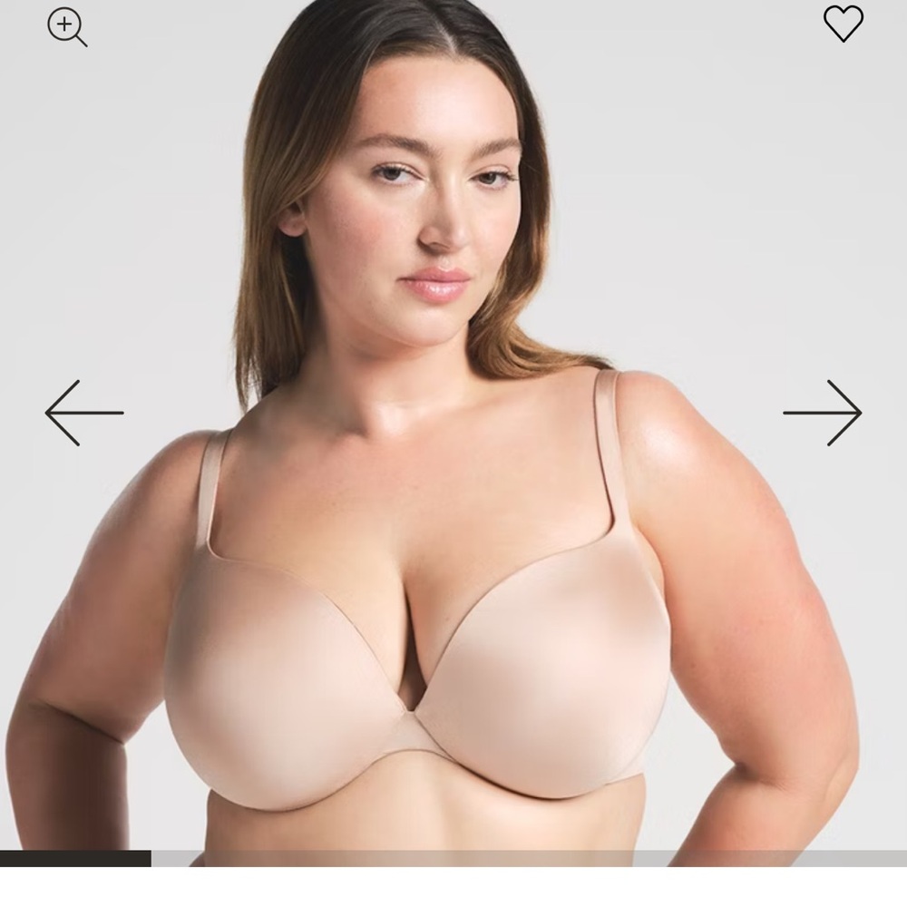 SKIMS Ultimate push up plunge bra